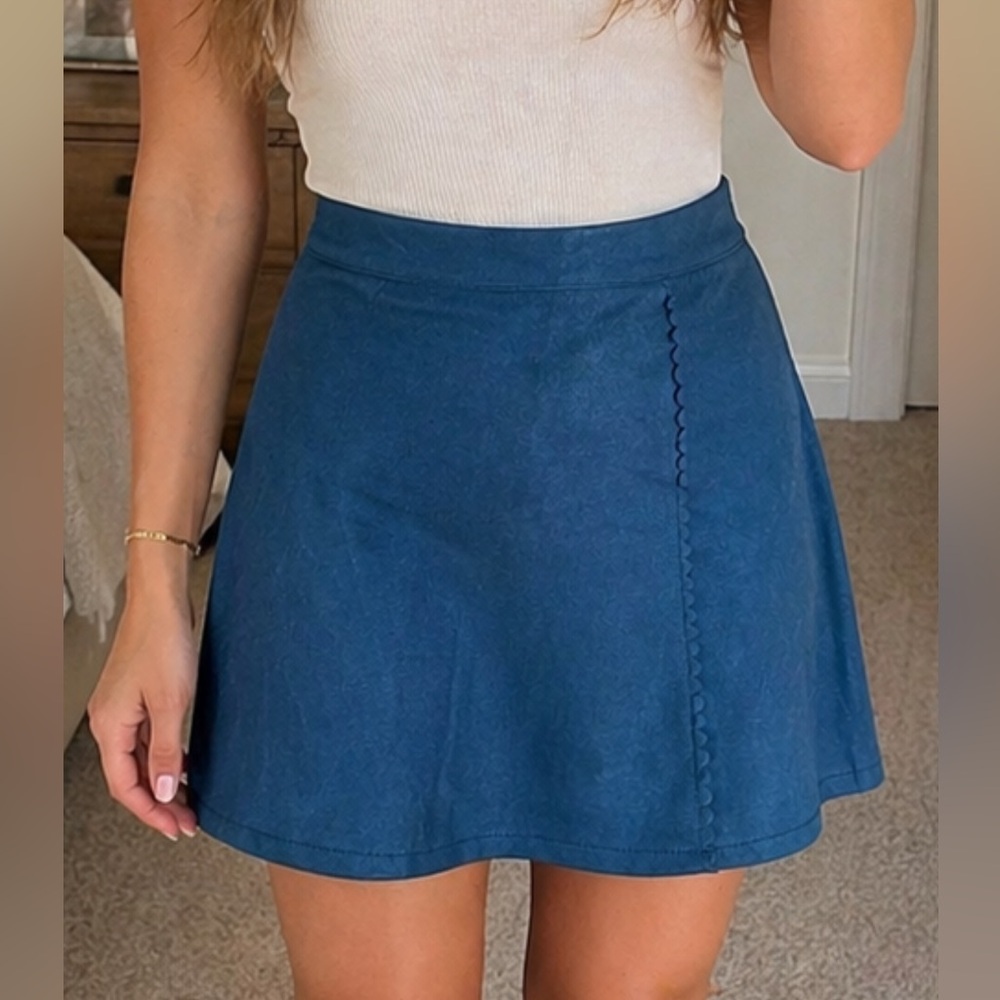 Francesca’s Teal A-Line Scallop Detail Skirt – NWT – Size S ✨